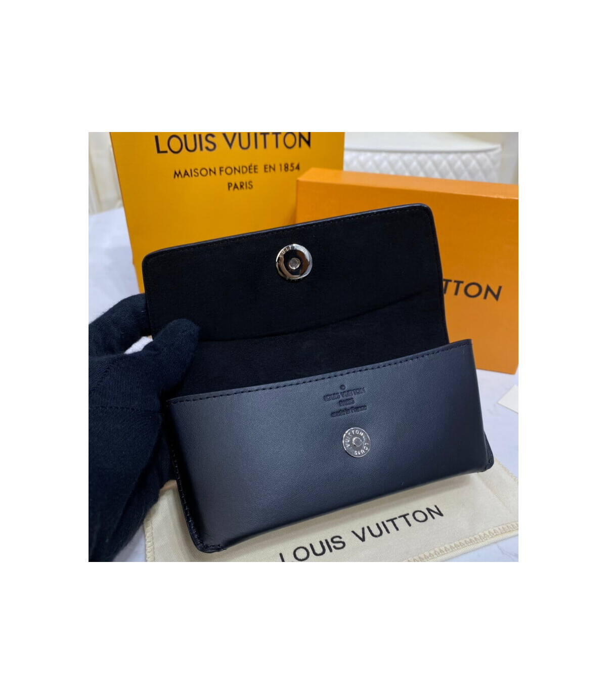Louis Vuitton Rollar Coaster Woody Glasses Case(SF3210) – Luxury Leather  Guys