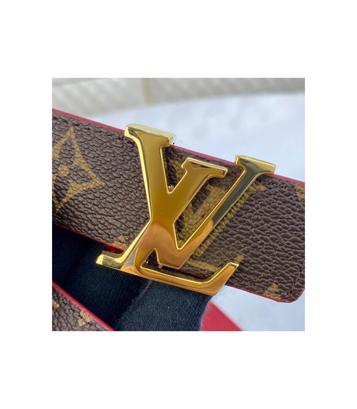 LV Initiales 30MM Reversible - Louis Vuitton ®