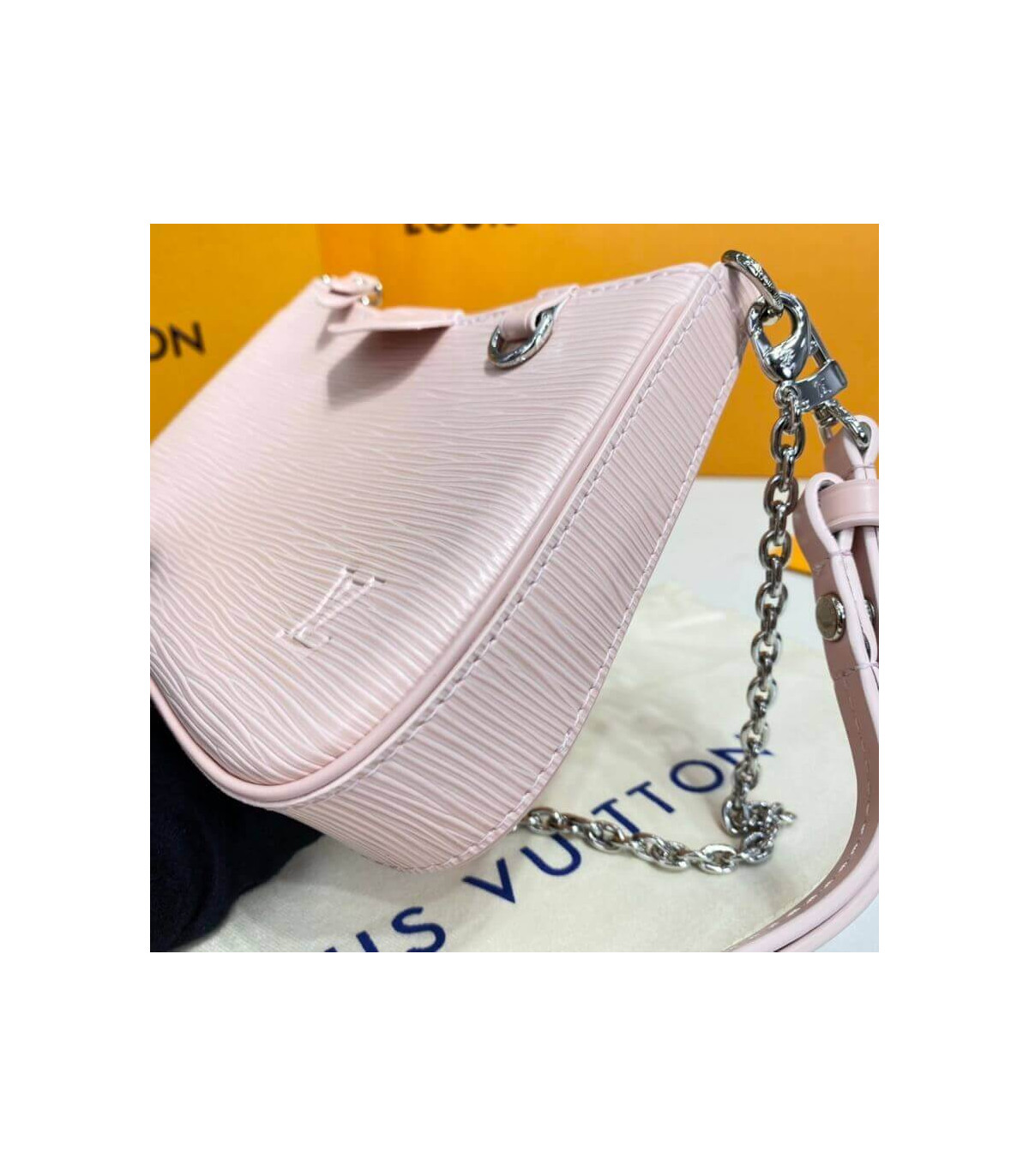 A FREE Louis Vuitton bag for your TACOS 🔥🔥🔥🔥@taqueria