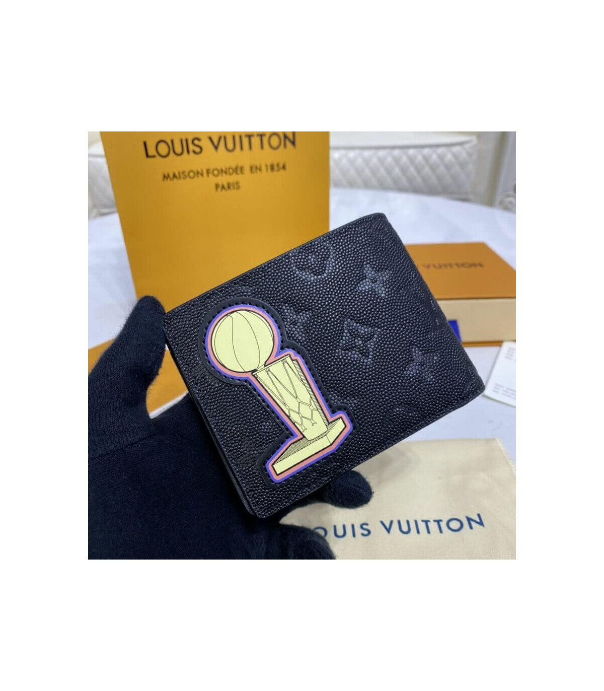 Louis Vuitton Multiple NBA MULTIPLE Wallet Monogram Black – BLAK.KW