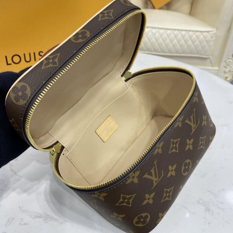 Shop Louis Vuitton 2021-22FW Nice mini toiletry pouch (M44495) by