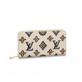 Louis Vuitton Monogram Pattern Zippy Wallet Creme