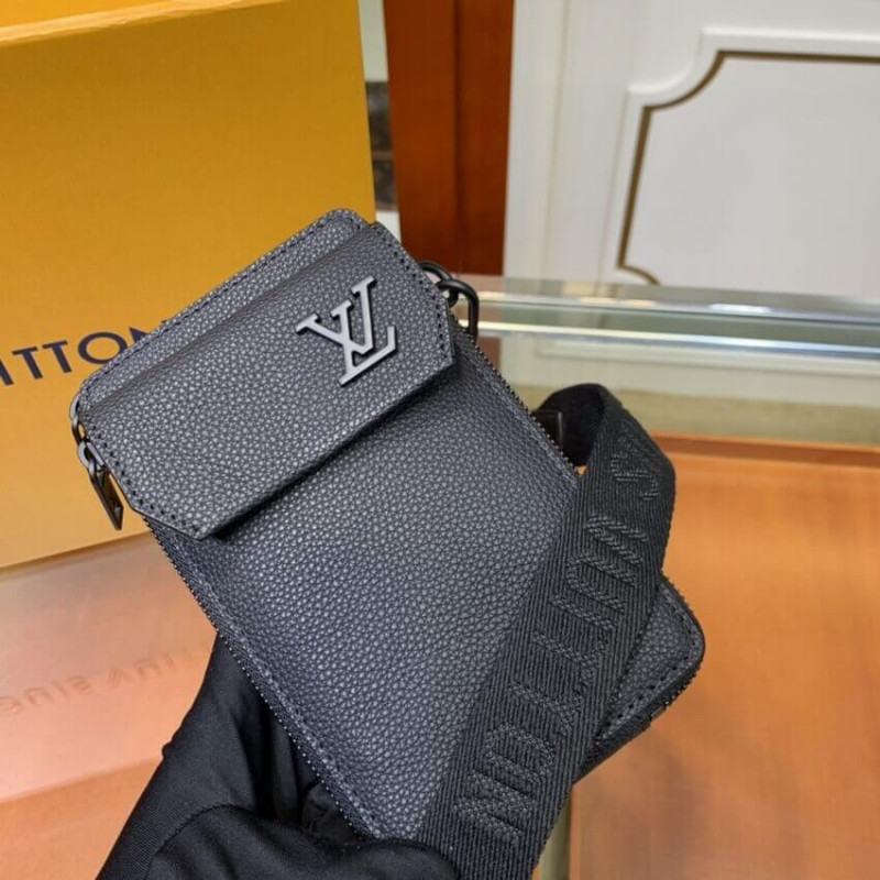 Louis Vuitton Phone Pouch (from WZ) + fit pic 💞 : r/FashionReps