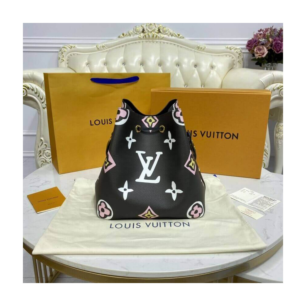 Louis Vuitton Plan√ TE LV Nanogram Chouchou, Black