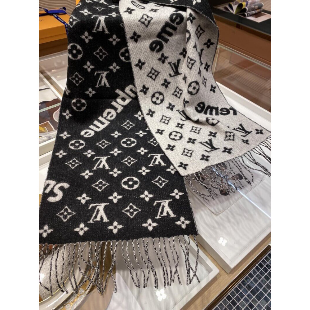 Louis Vuitton Louis Vuitton x Supreme Monogram Wool Scarf (SHG-37265) –  LuxeDH