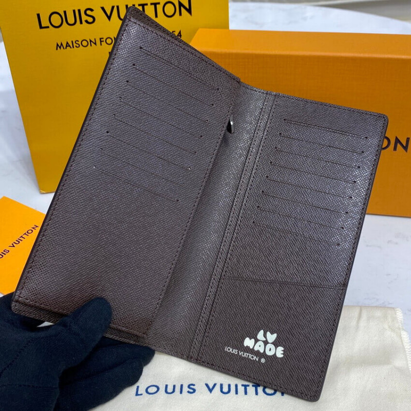 Shop Louis Vuitton BRAZZA 2021 SS New Long Wallet (M81810, M69980) by  sweetピヨ