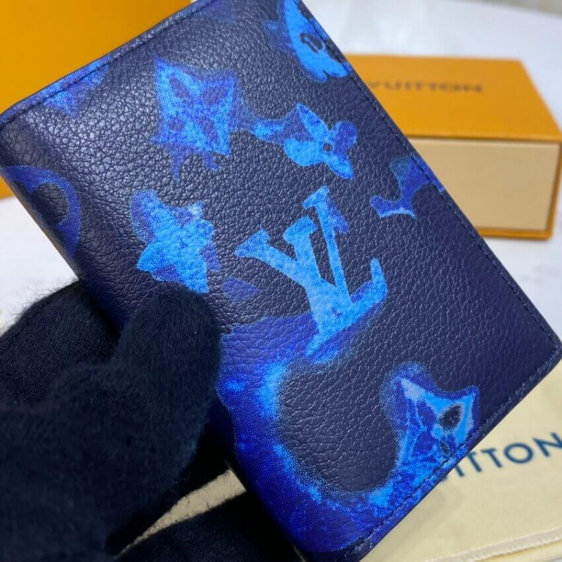 AllSorts_UK - Louis Vuitton 3D pocket Monogram Board