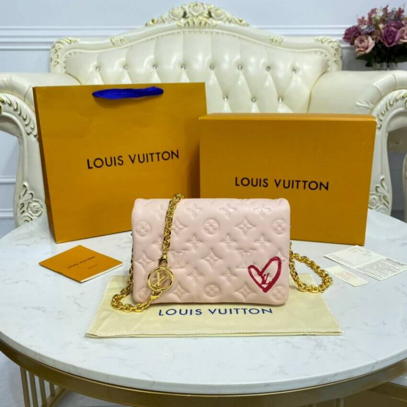 She loves the Pochette Coussin I got her, especially since you can detach  the strap and make it a clutch ❤️ : r/Louisvuitton