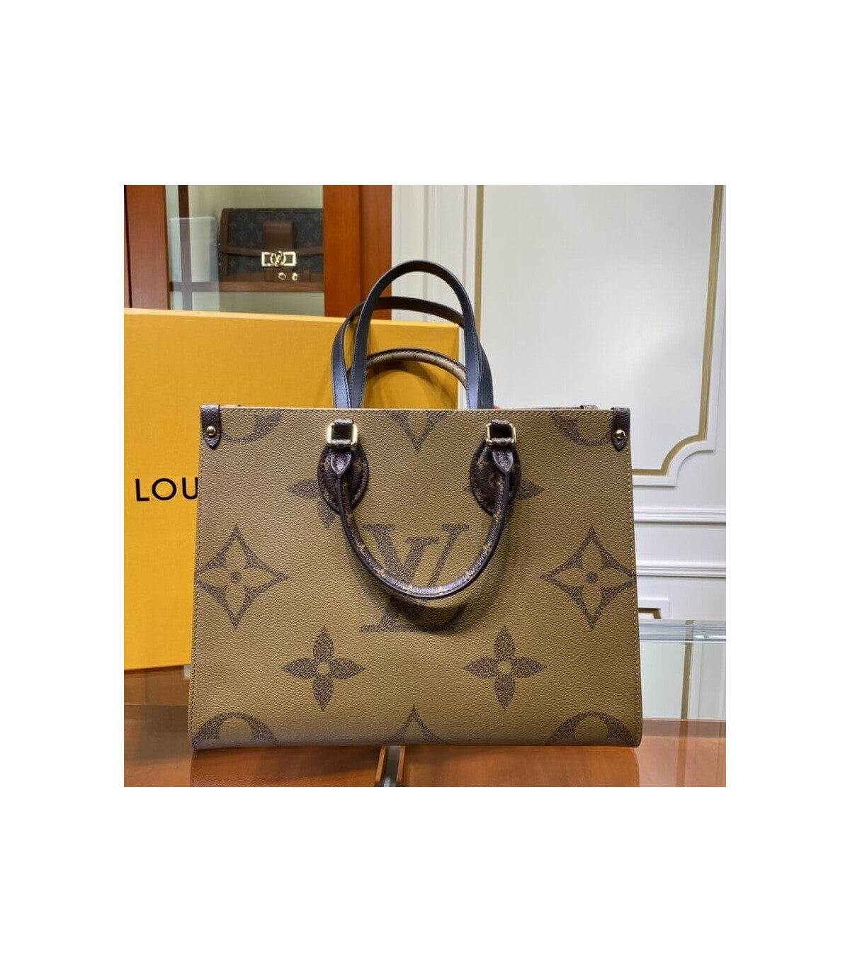 Shop Louis Vuitton MONOGRAM LV ONTHEGO MM Monogram Leather Totes M45321 by  Belleplume