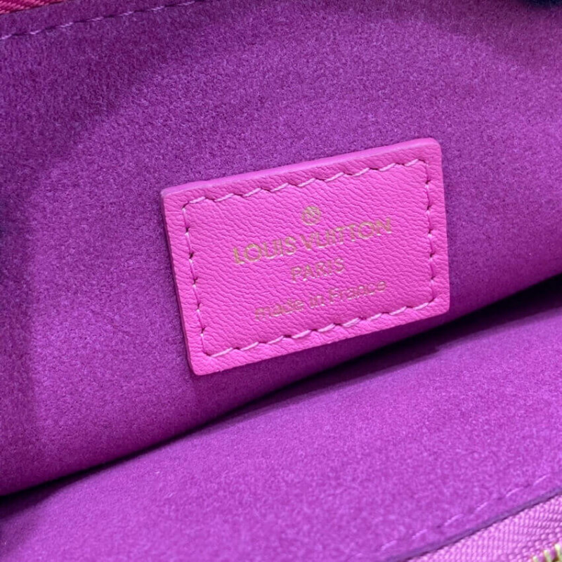 Louis Vuitton Coussin PM Pink