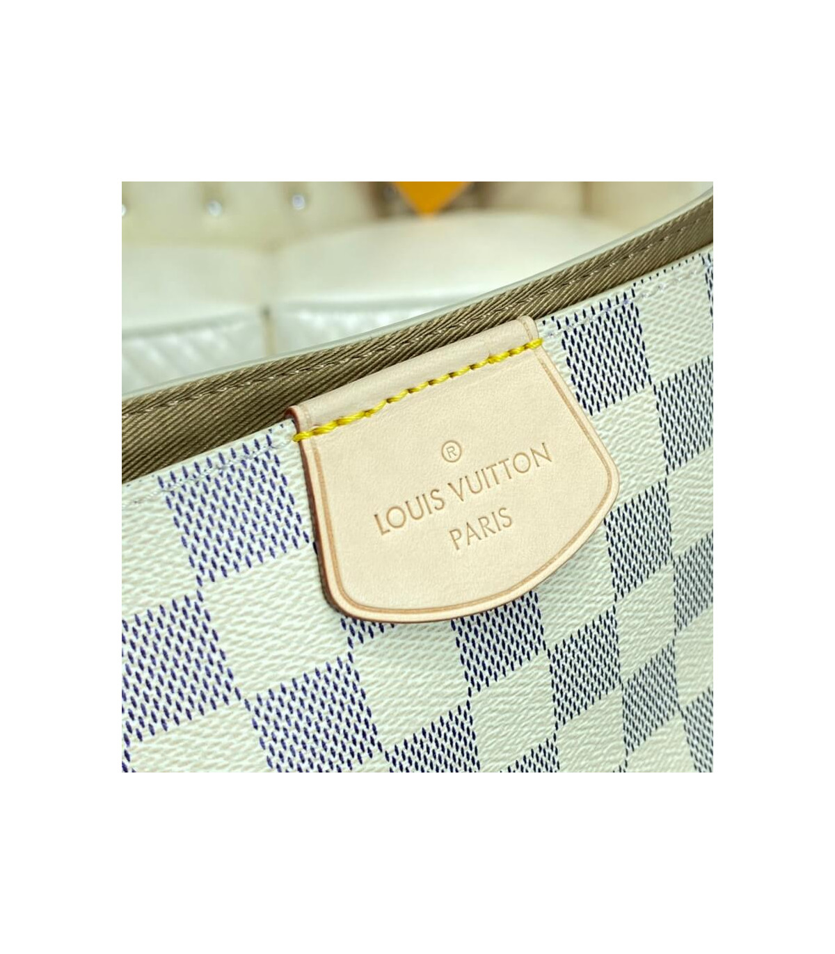 Louis Vuitton LV Graceful MM damier azur Beige Leather ref.281004 - Joli  Closet