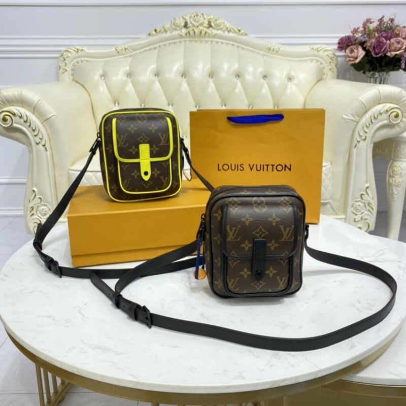 Shop Louis Vuitton CHRISTOPHER Christopher wearable wallet (M69404) by  CITYMONOSHOP